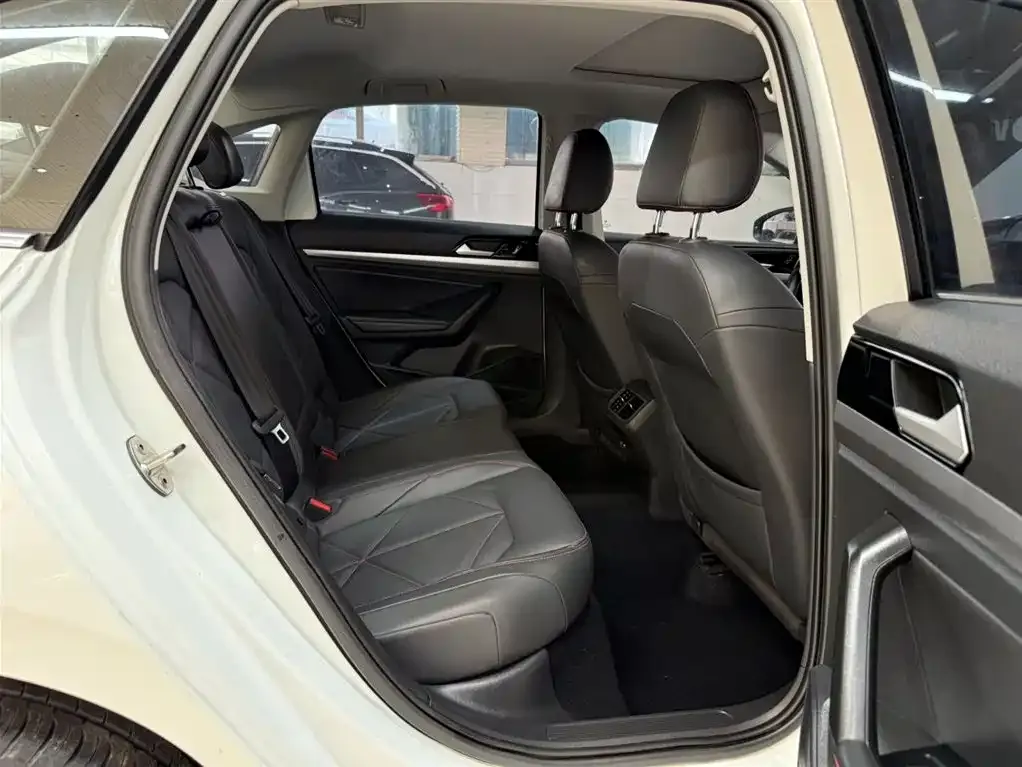 Volkswagen Lavida 2023 из CN, фото 8
