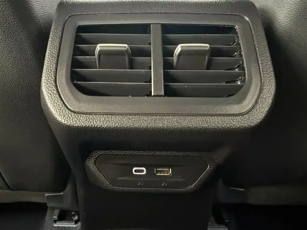 Volkswagen Lavida 2023 из CN, фото 4
