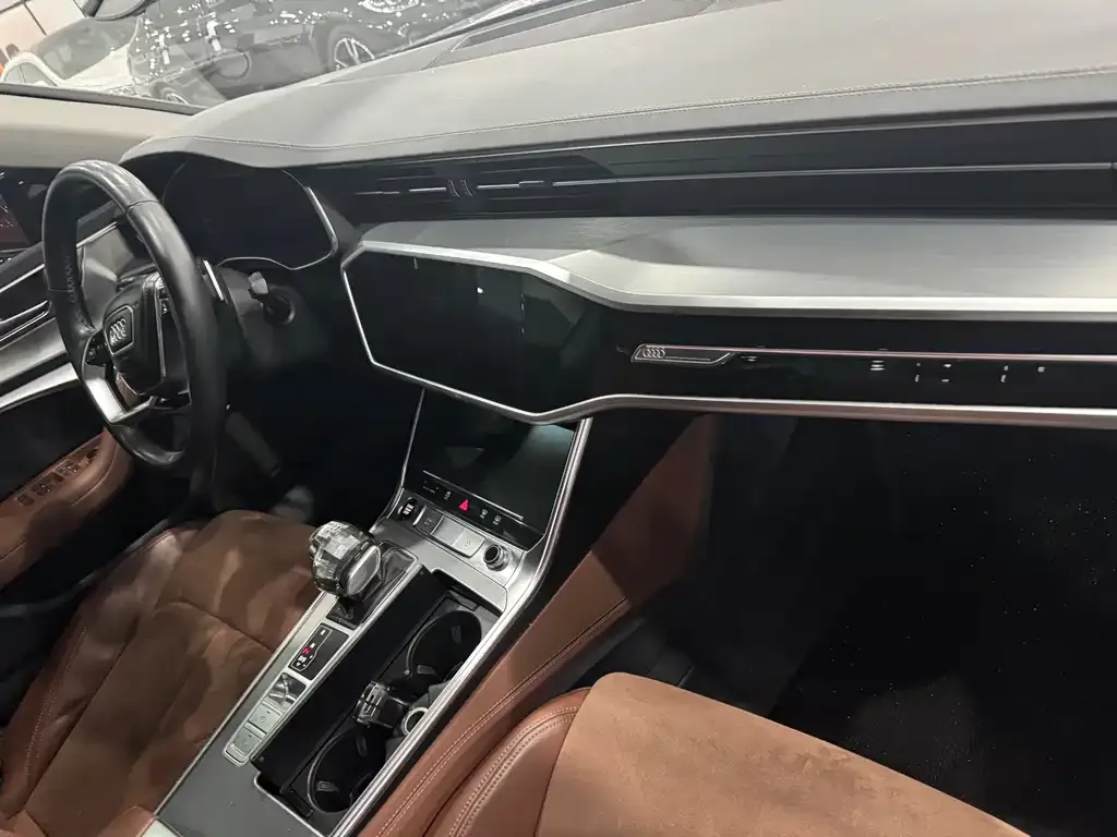 Audi A7L 2024 из CN, фото 6