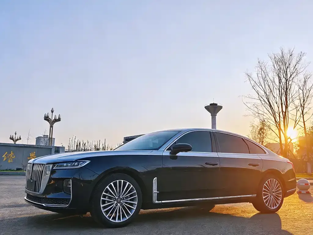 Hongqi H9 — фото 1