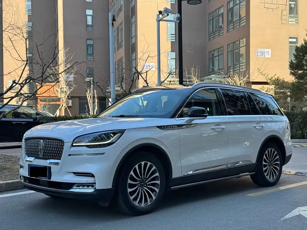 Lincoln Aviator — фото 1