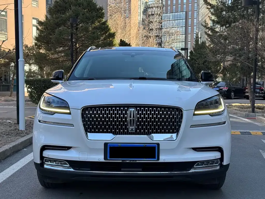 Lincoln Aviator — фото 8
