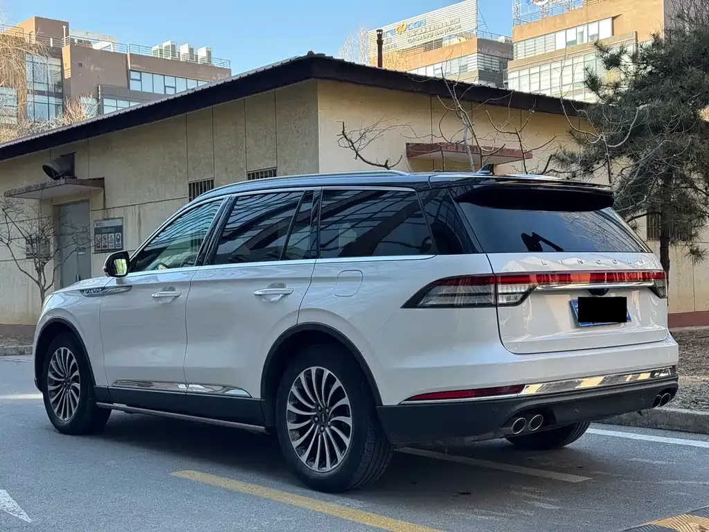 Lincoln Aviator — фото 7