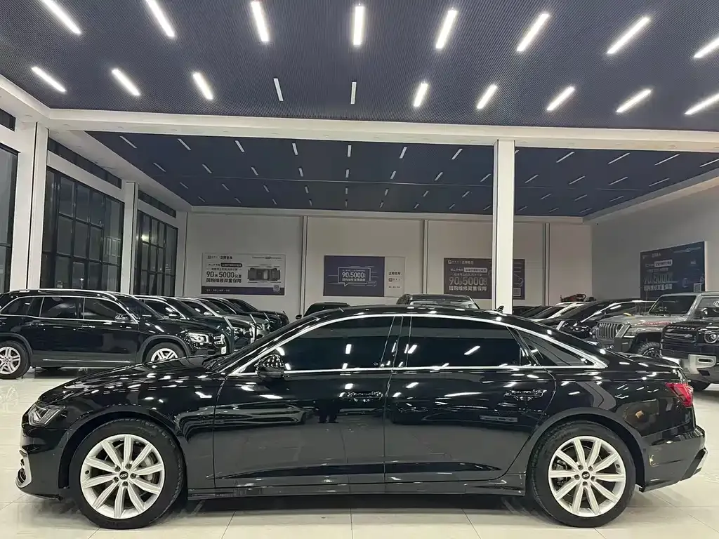 Audi A6L 2024 из CN, фото 2