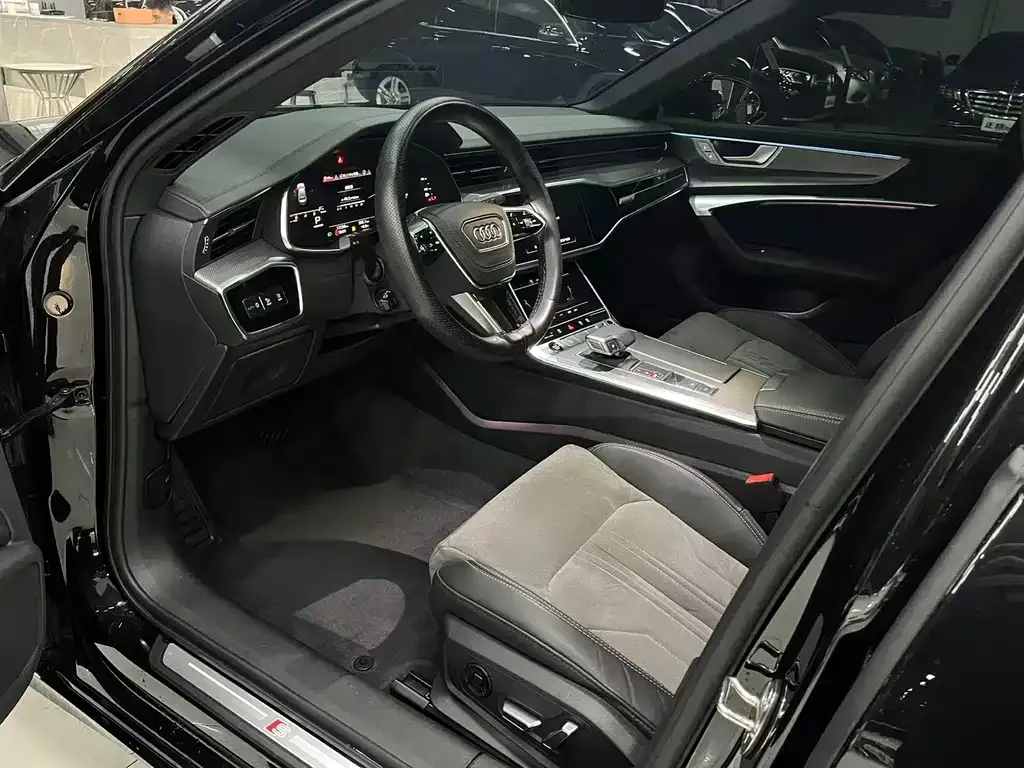 Audi A6L 2024 из CN, фото 4