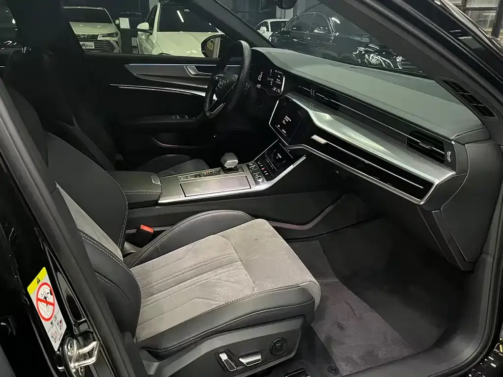 Audi A6L 2024 из CN, фото 3