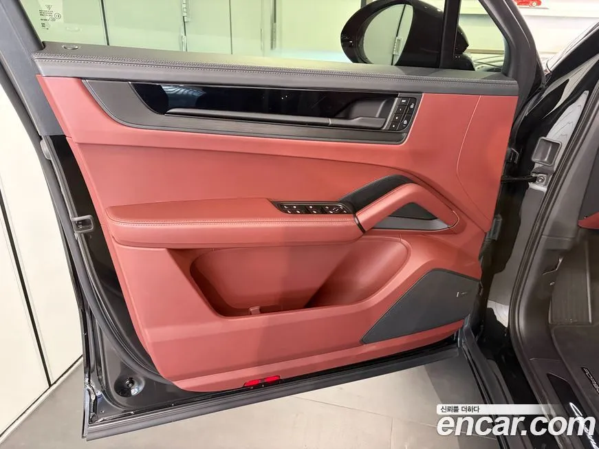 Porsche Cayenne 2025 из KR, фото 9