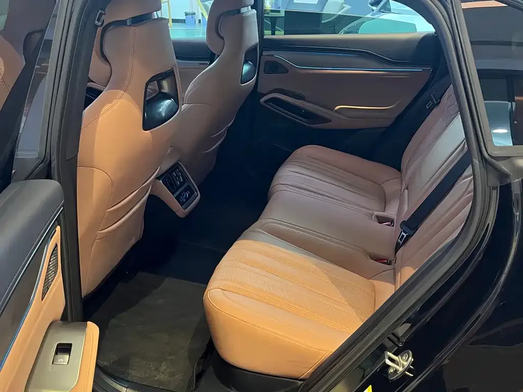 BYD L EV 2025 из CN, фото 6