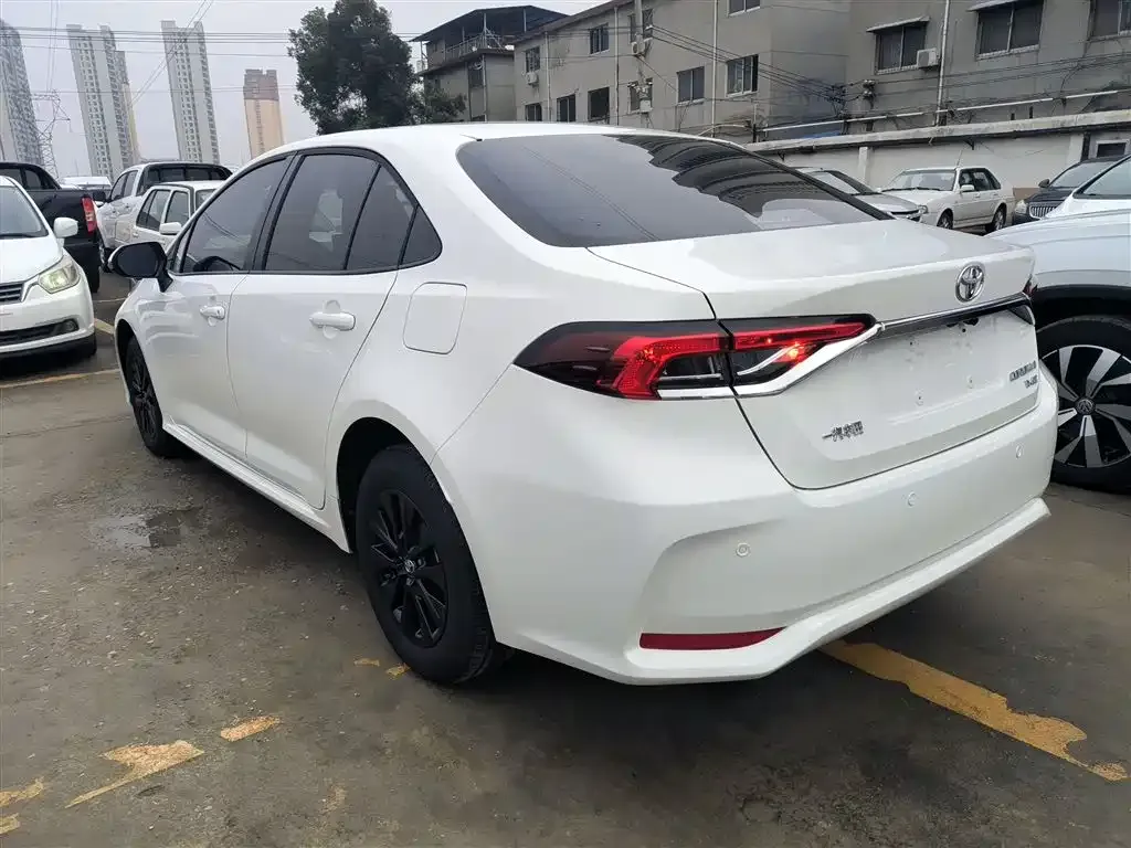 Toyota Corolla 2022 из CN, фото 9