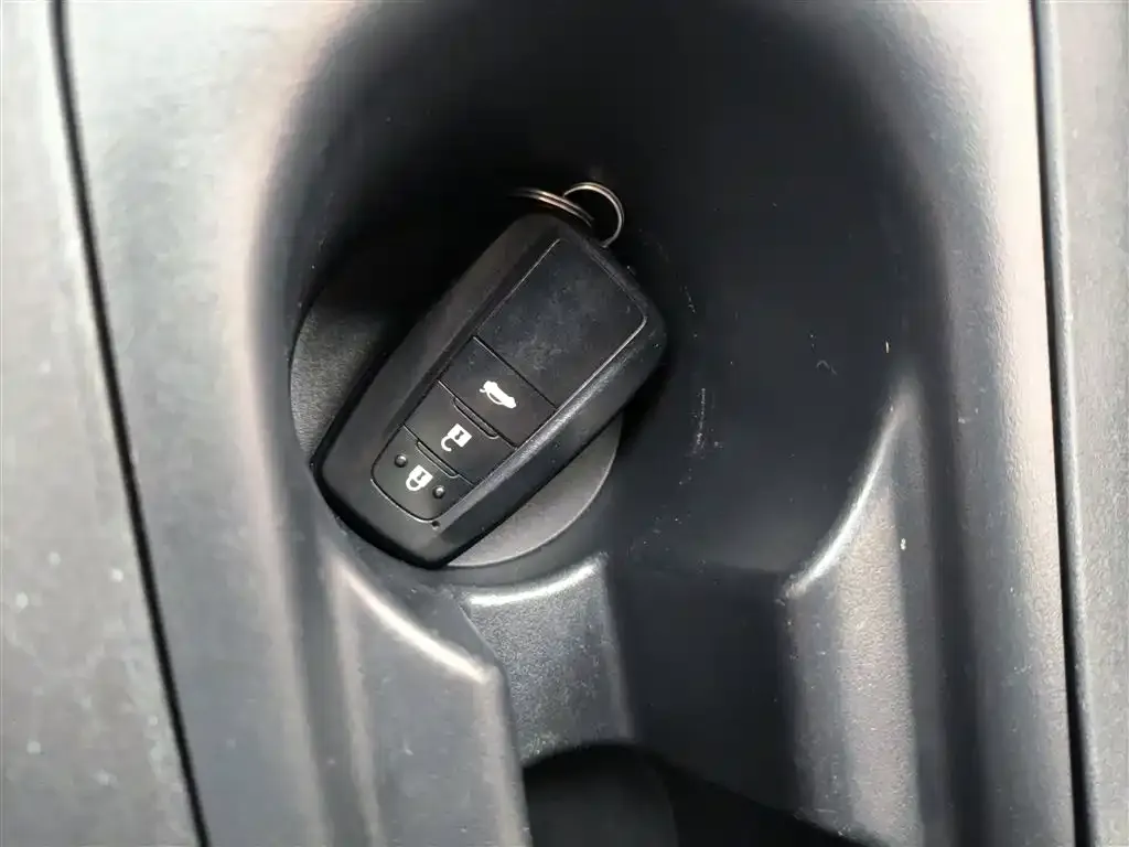Toyota Corolla 2022 из CN, фото 2