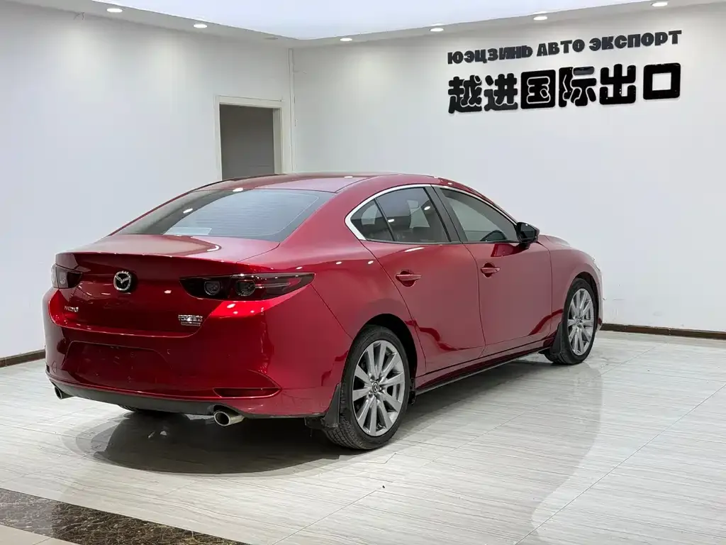 Mazda 3 Axela 2023 из CN, фото 7