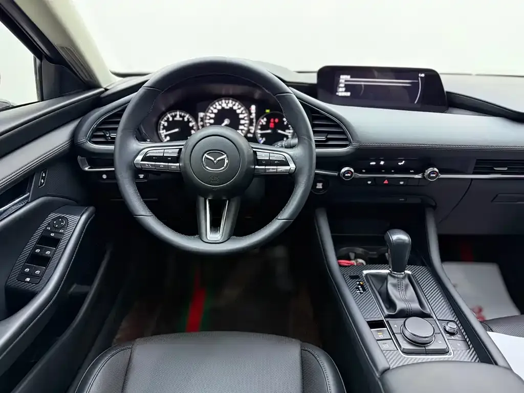 Mazda 3 Axela 2023 из CN, фото 6