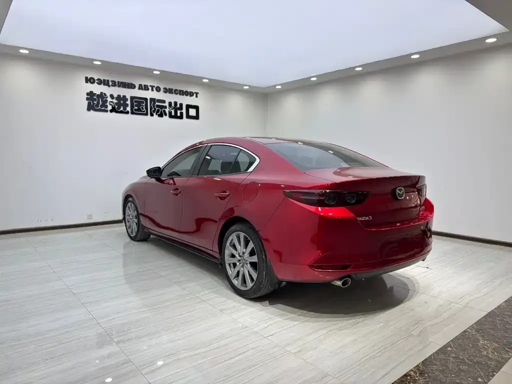 Mazda 3 Axela 2023 из CN, фото 2