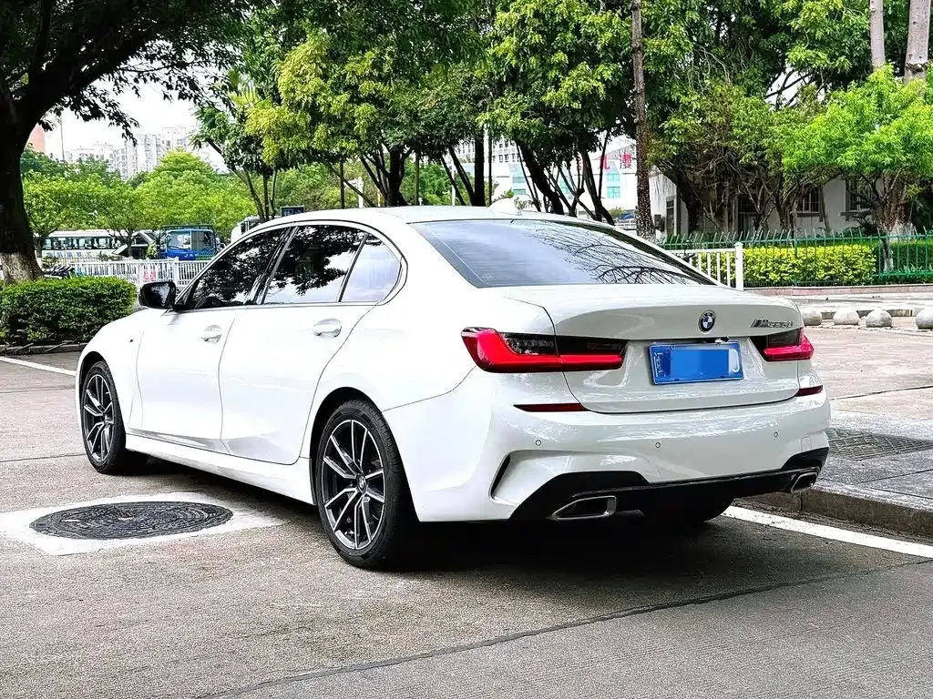 BMW 3 Series 2022 из CN, фото 9