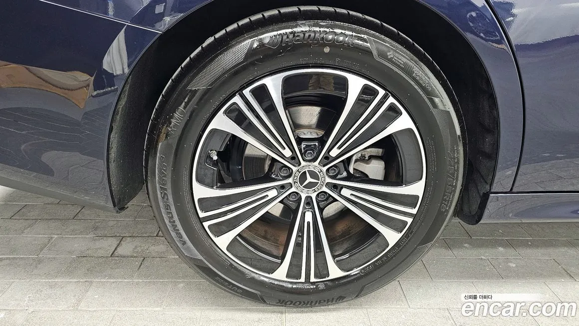 Mercedes-Benz E-Class 2024 из KR, фото 9