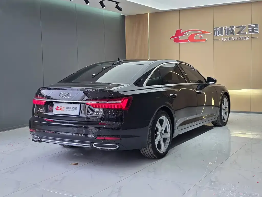 Audi A6L 2021 из CN, фото 3