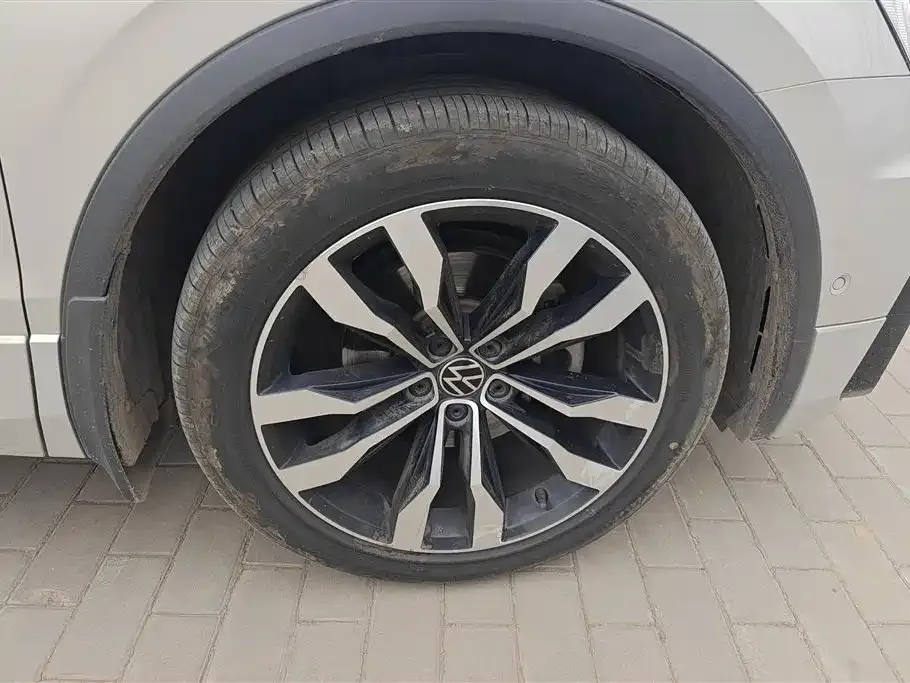 Volkswagen Tiguan L 2021 из CN, фото 7