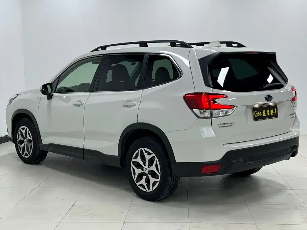 Subaru Forester 2023 из CN, фото 9