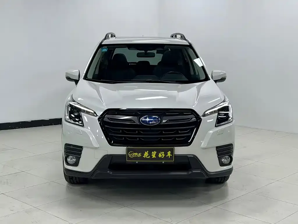 Subaru Forester 2023 из CN, фото 4