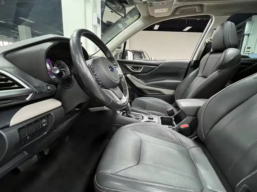 Subaru Forester 2023 из CN, фото 10