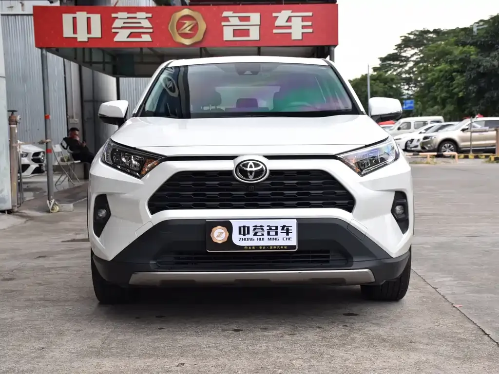 Toyota RAV4 2023 из CN, фото 5