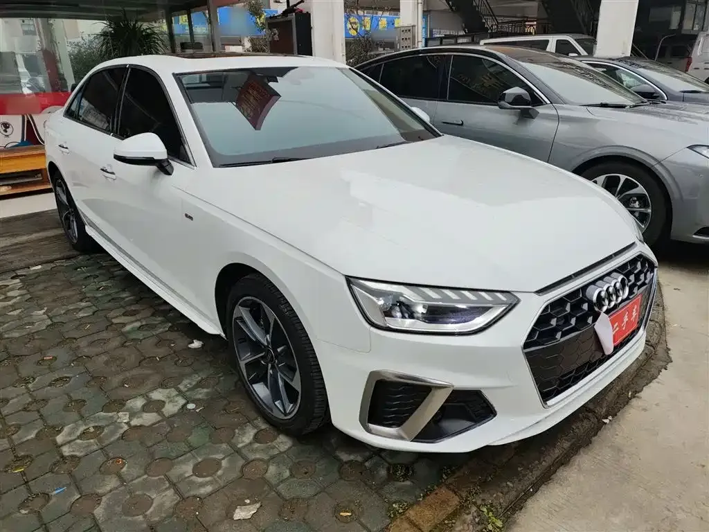 Audi A4L 2023 из CN, фото 8