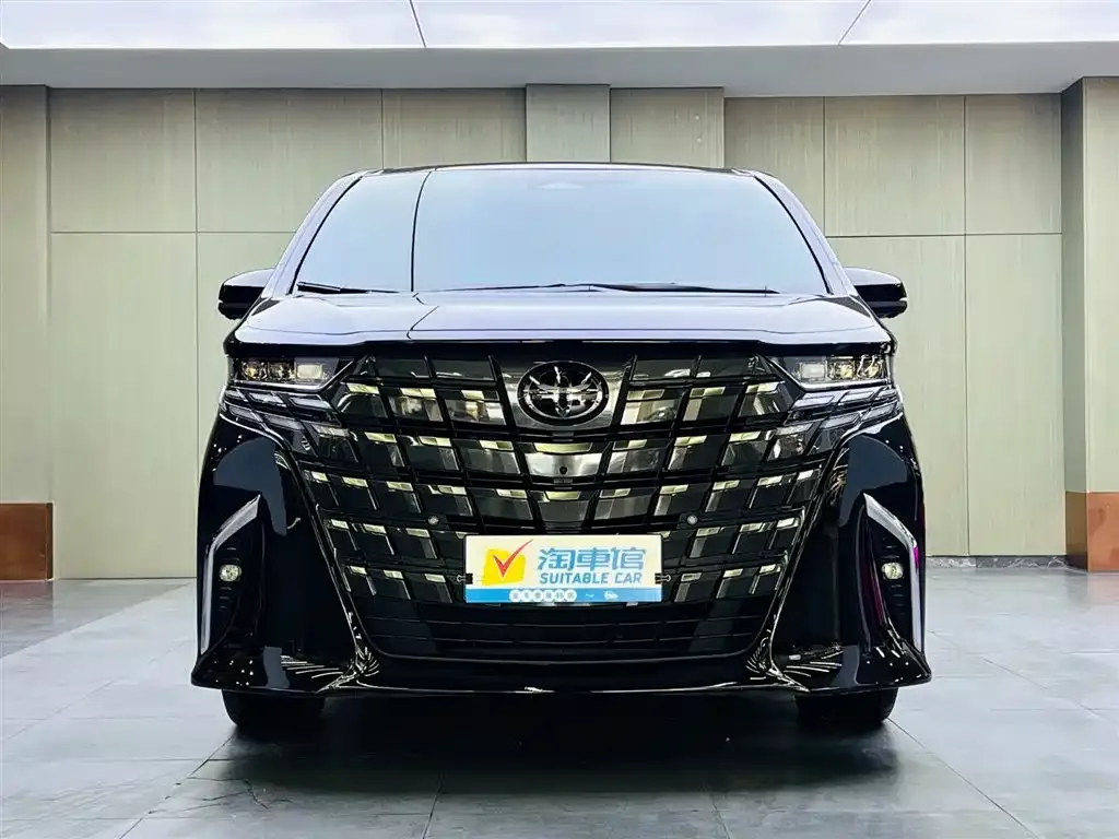 Toyota Alphard — фото 4