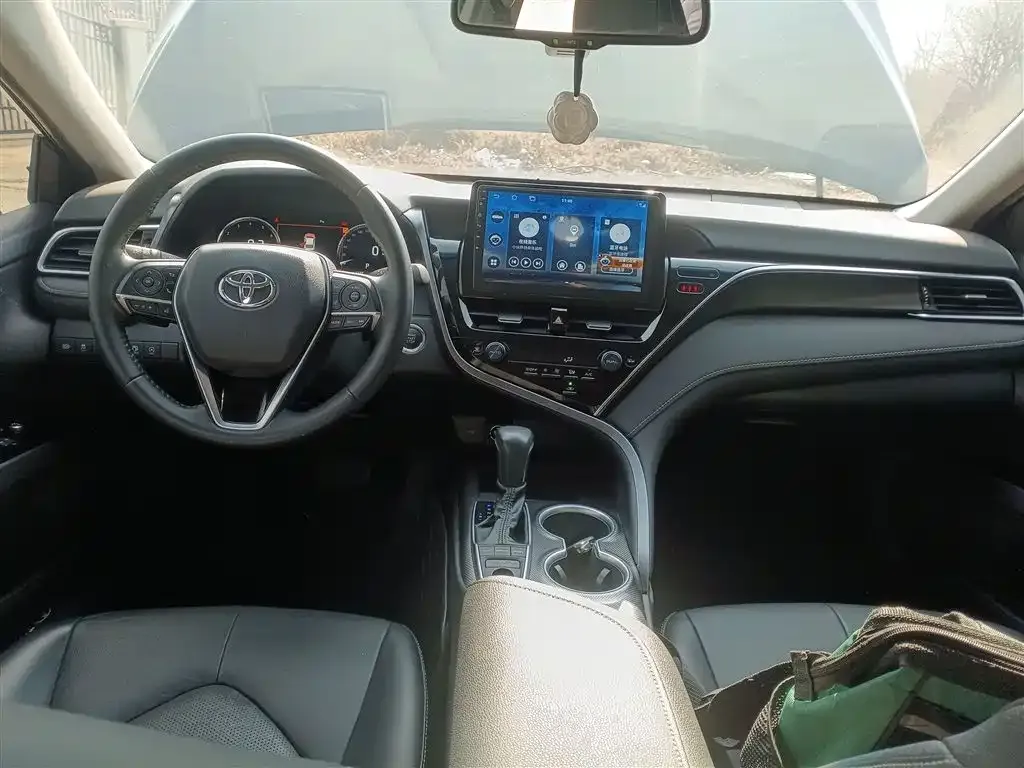 Toyota Camry 2023 из CN, фото 2