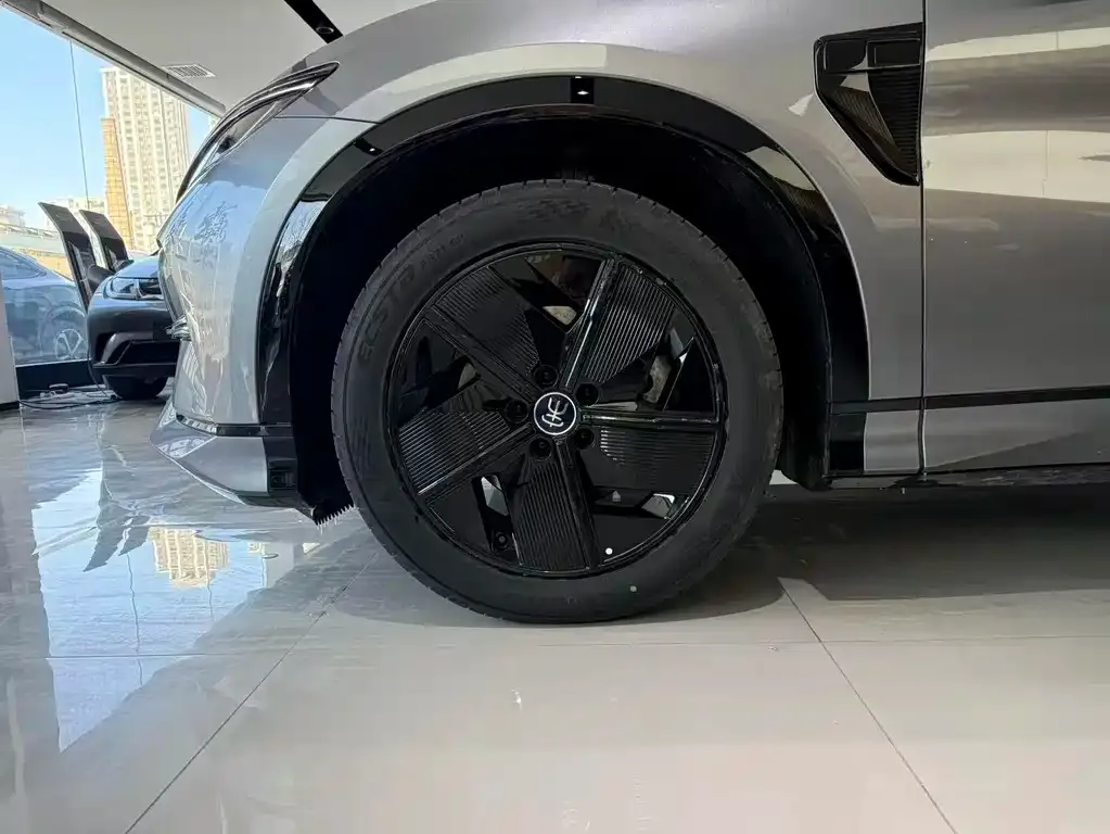 BYD L EV 2025 из CN, фото 9