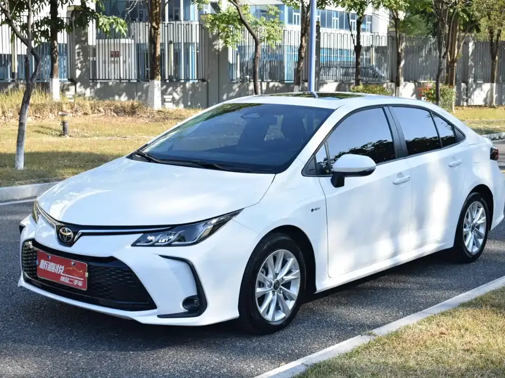 Toyota Corolla 2025 из CN, фото 1