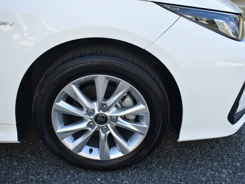 Toyota Corolla 2025 из CN, фото 3