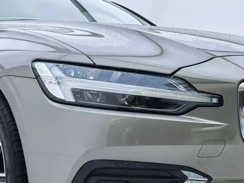 Volvo S60 2021 из CN, фото 3