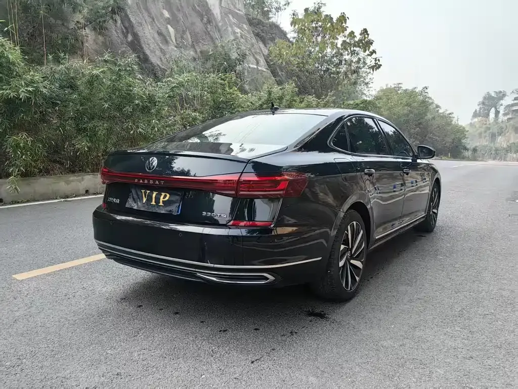 Volkswagen Passat 2022 из CN, фото 7