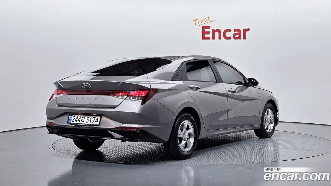 Hyundai AVANTE 2022 из KR, фото 3