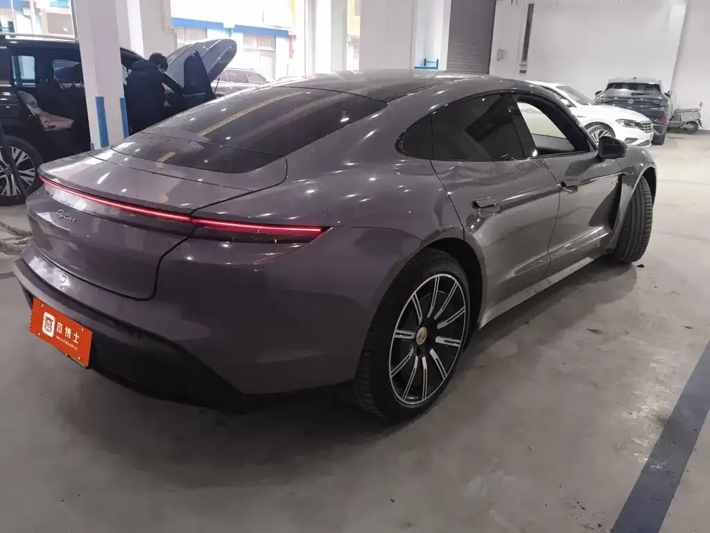 Porsche Taycan 2023 из CN, фото 4