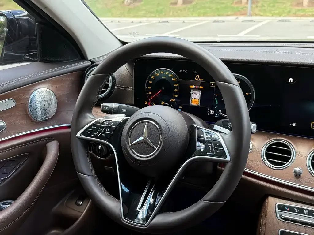 Mercedes-Benz E-Class 2022 из CN, фото 2