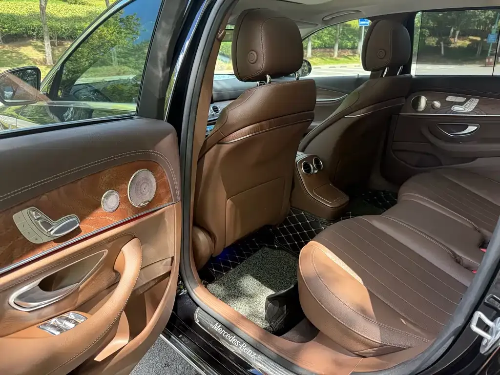 Mercedes-Benz E-Class 2022 из CN, фото 7
