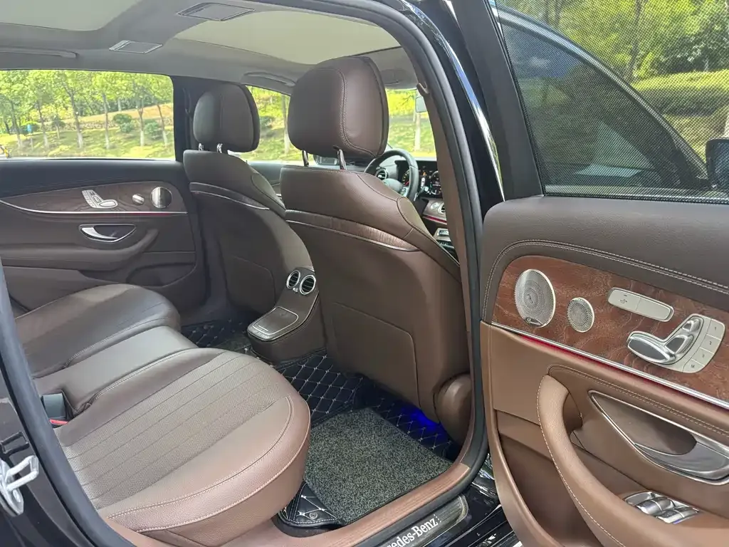 Mercedes-Benz E-Class 2022 из CN, фото 5