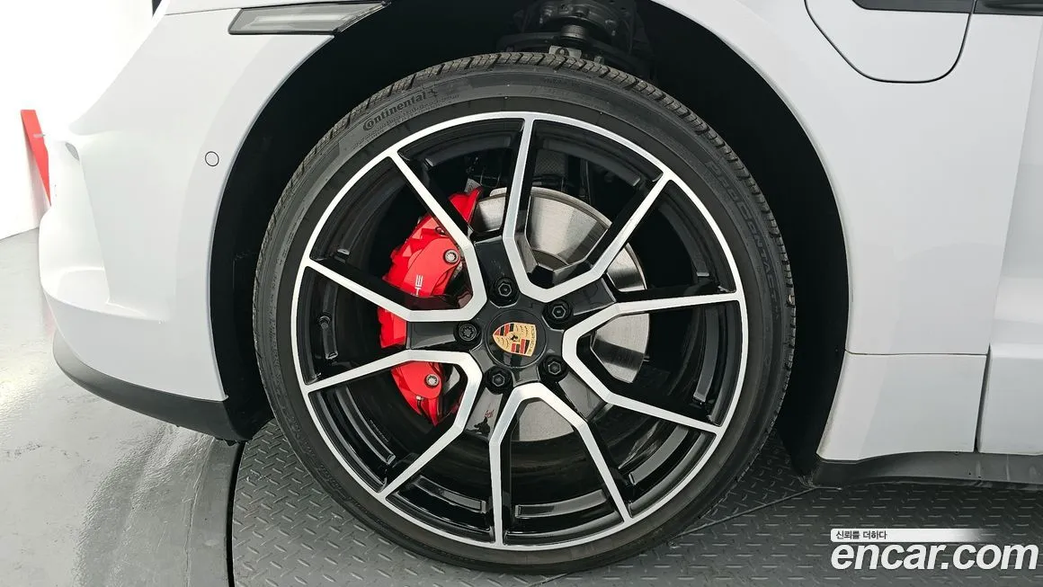 Porsche Taycan 2025 из KR, фото 6