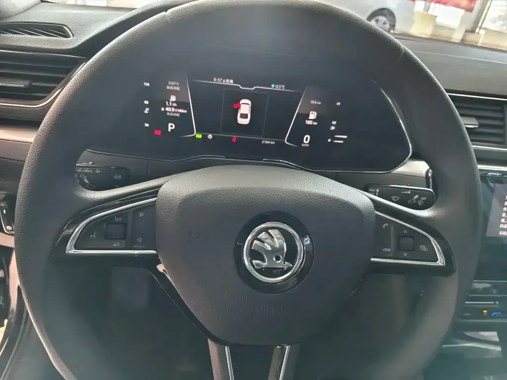 Skoda Superb 2023 из CN, фото 5