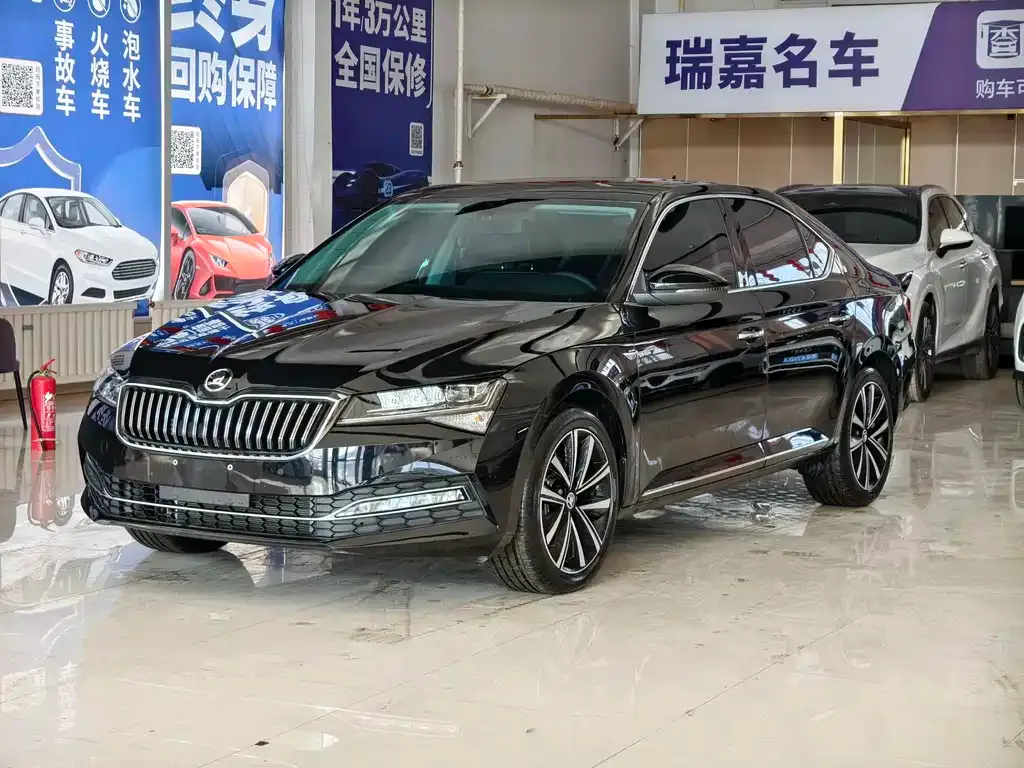 Skoda Superb 2023 из CN, фото 10
