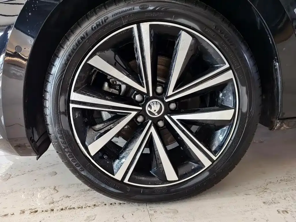 Skoda Superb 2023 из CN, фото 8