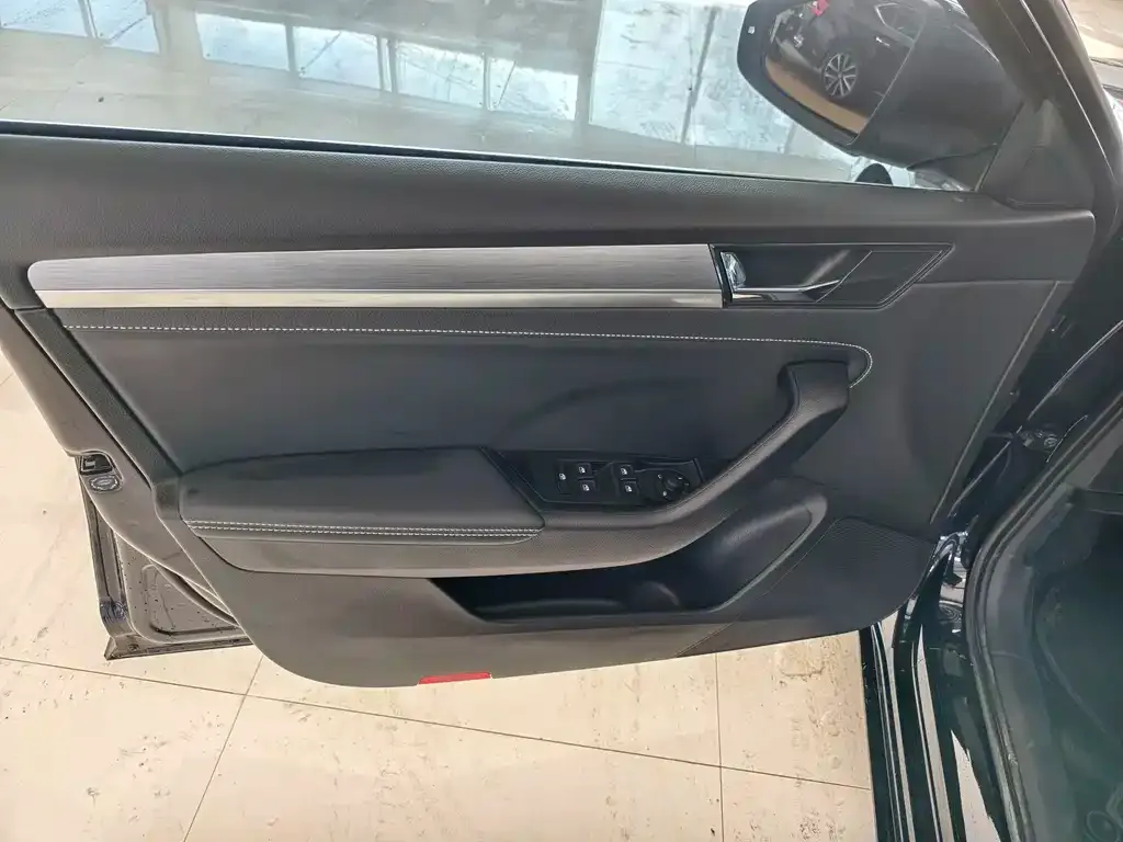 Skoda Superb 2023 из CN, фото 3