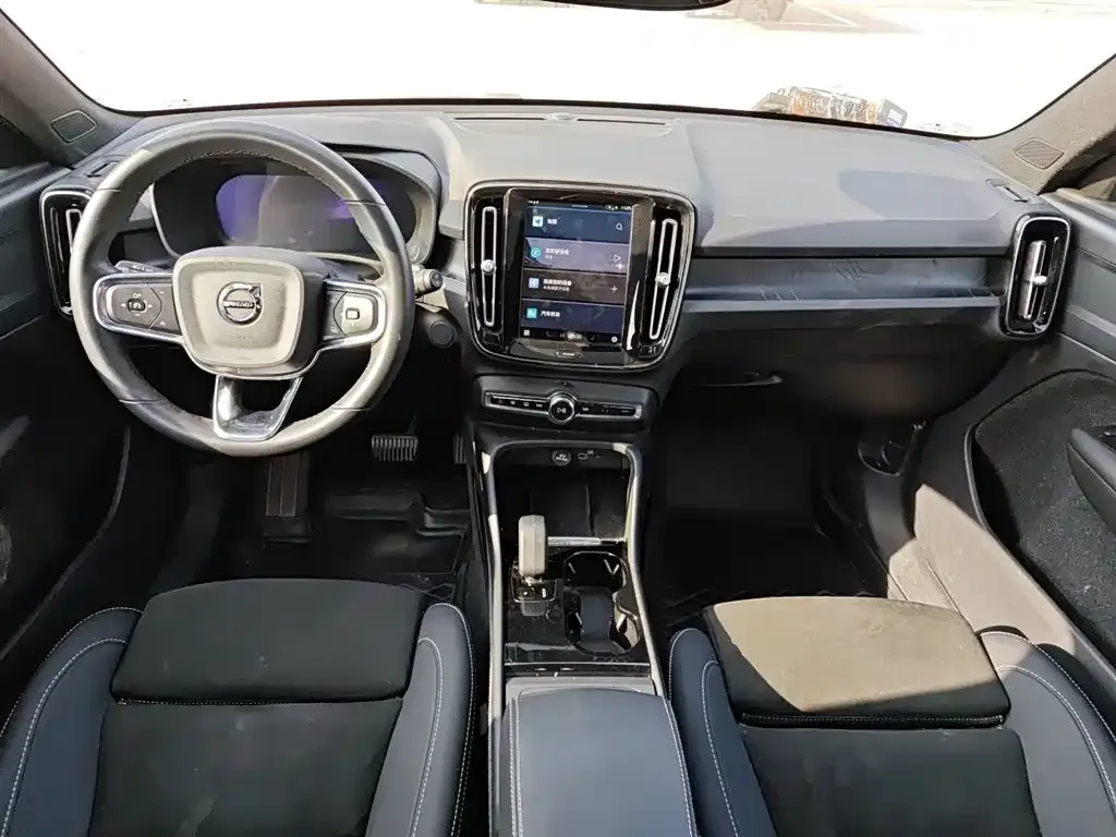 Volvo XC40 NEV 2023 из CN, фото 3