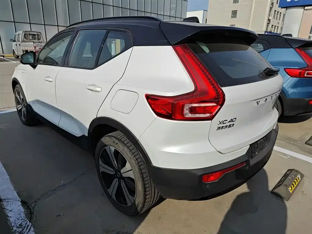 Volvo XC40 NEV 2023 из CN, фото 4