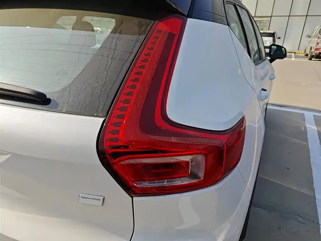 Volvo XC40 NEV 2023 из CN, фото 2