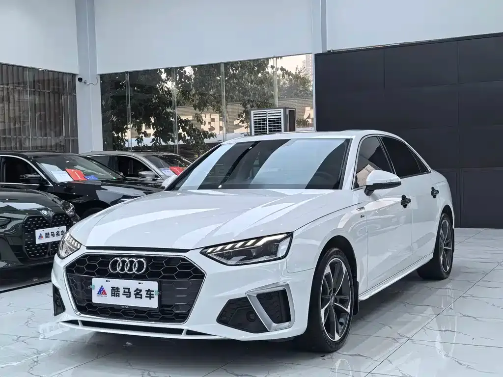 Audi A4L 2021 из CN, фото 1