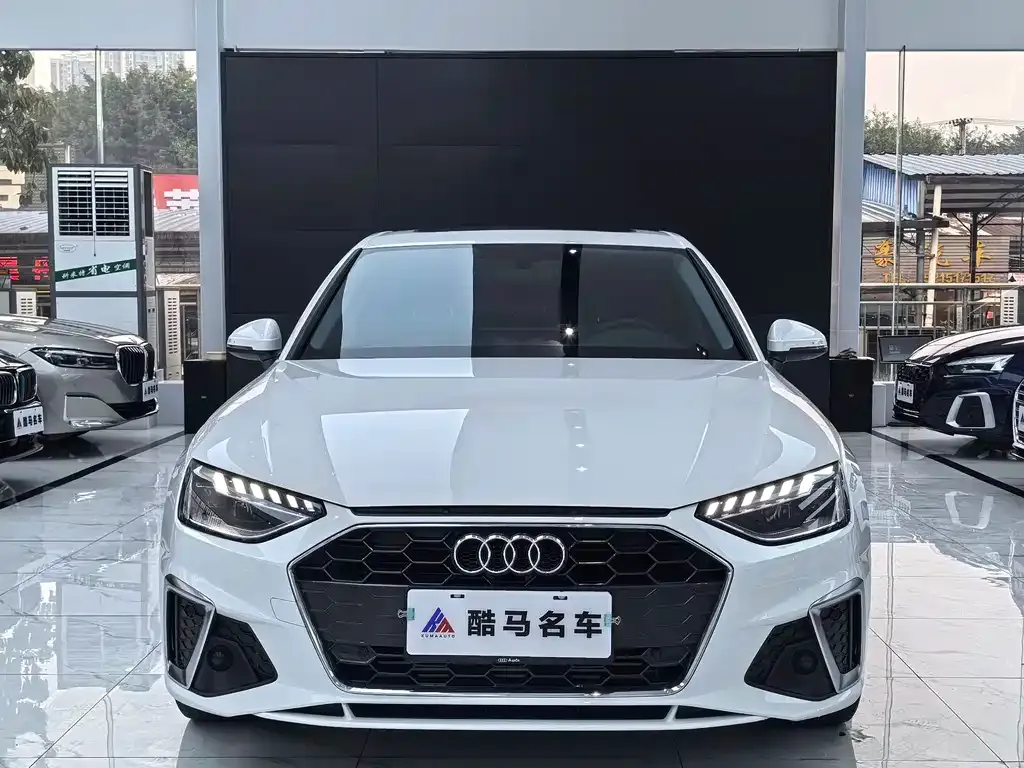 Audi A4L 2021 из CN, фото 3