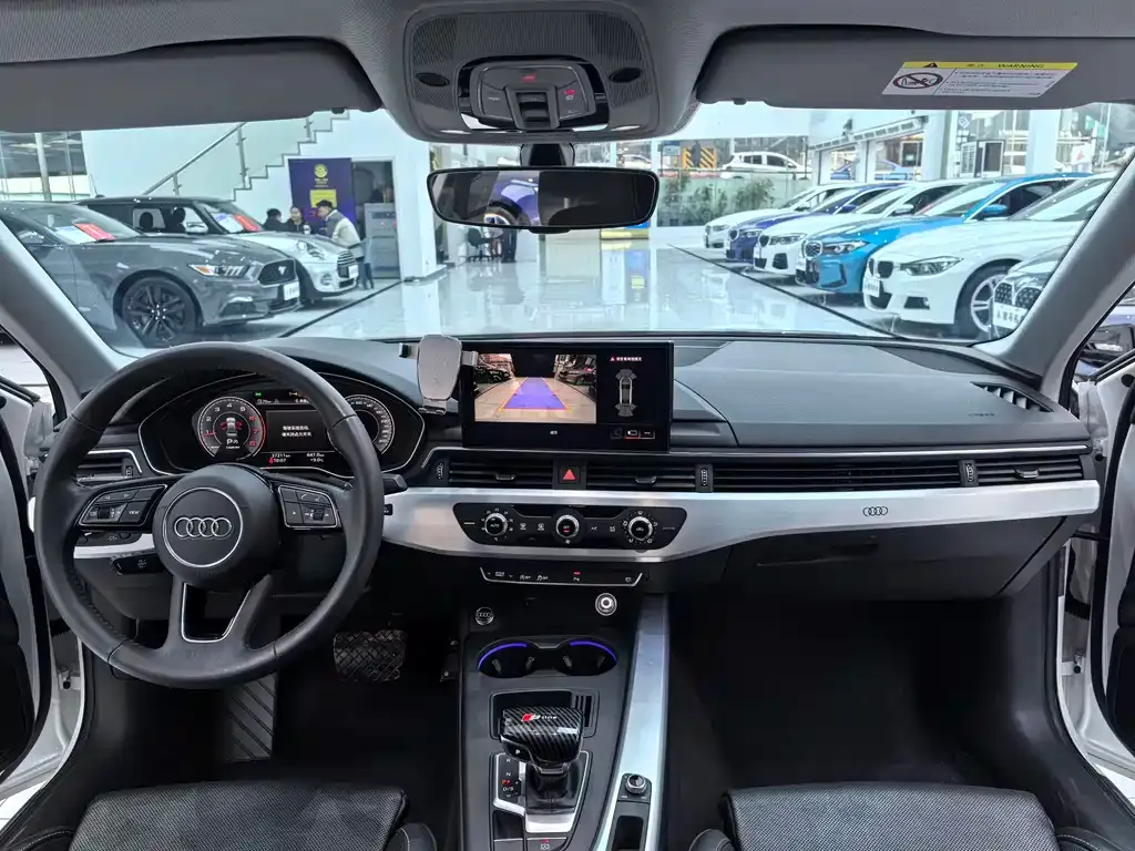 Audi A4L 2021 из CN, фото 9