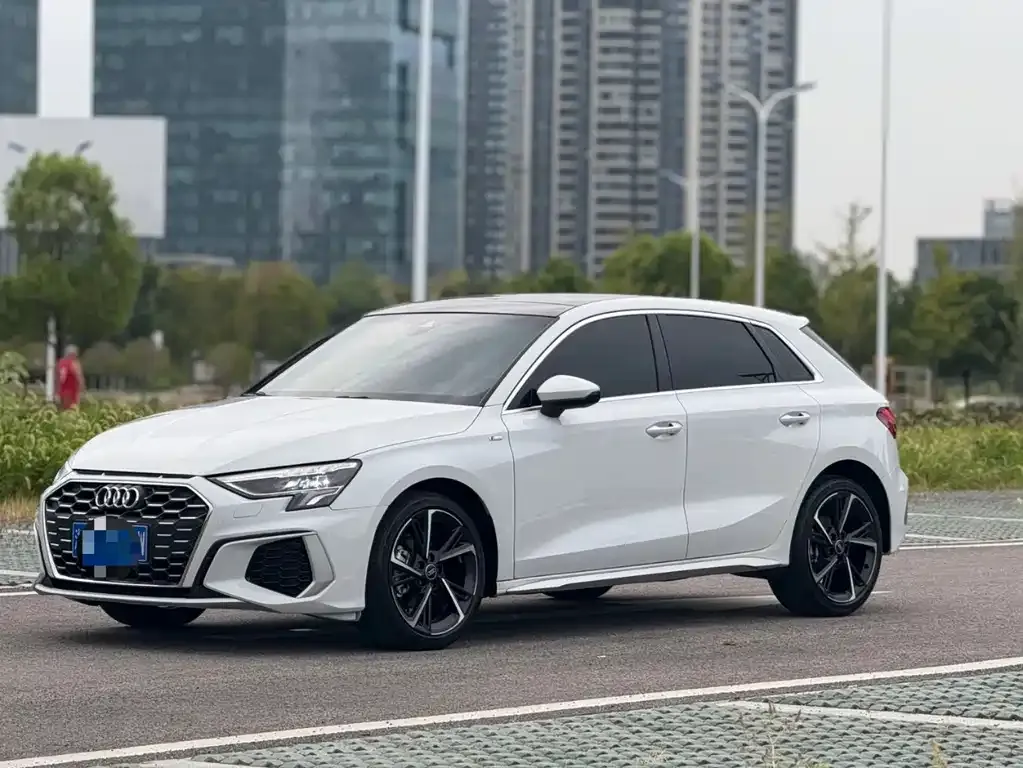 Audi A3 2024 из CN, фото 1